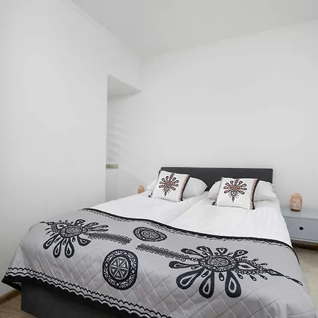 Bright In The Mountains By Renters *